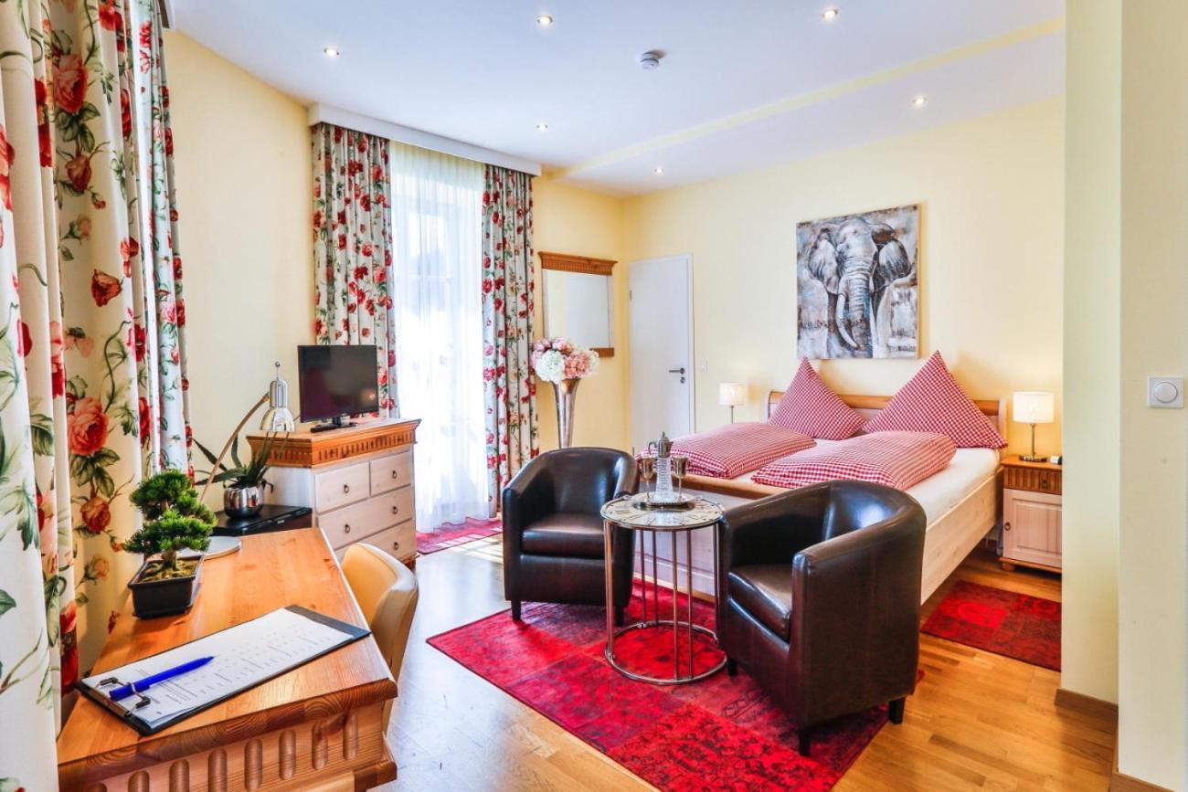 Zum Goldenen Loewen Hotel 3*