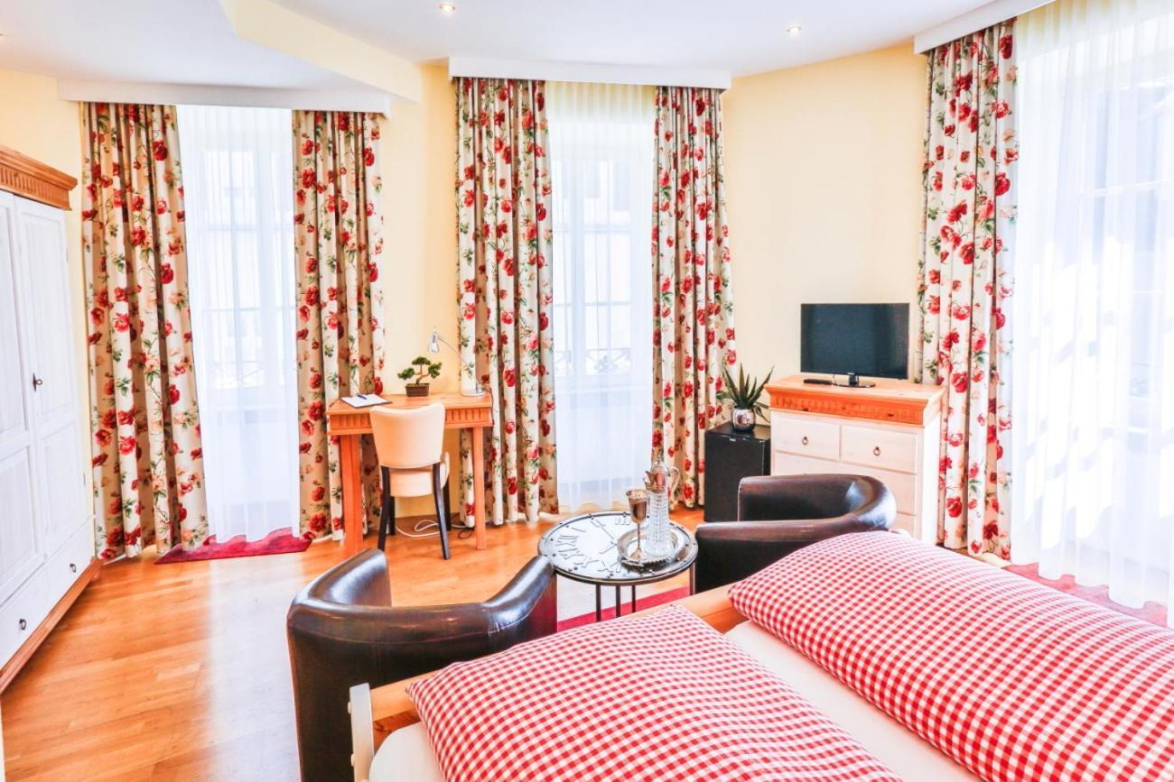 Hotel Zum Goldenen Loewen 3*
